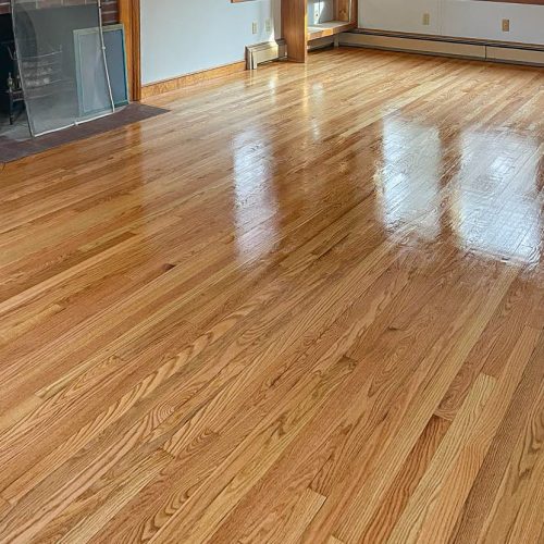 Red oak wood floor